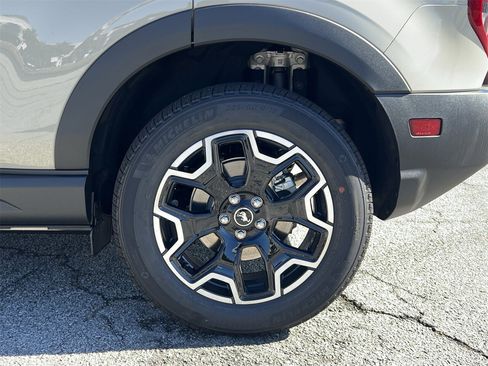 New 2025 Ford Bronco Sport Outer Banks w/ Outer Banks Tech Package+ image 31