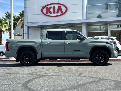 Used 2025 Toyota Tundra Limited AWD/4WD image 2