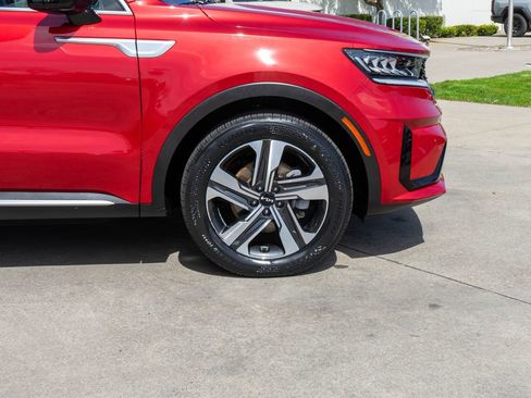 Certified 2023 Kia Sorento EX AWD/4WD image 36