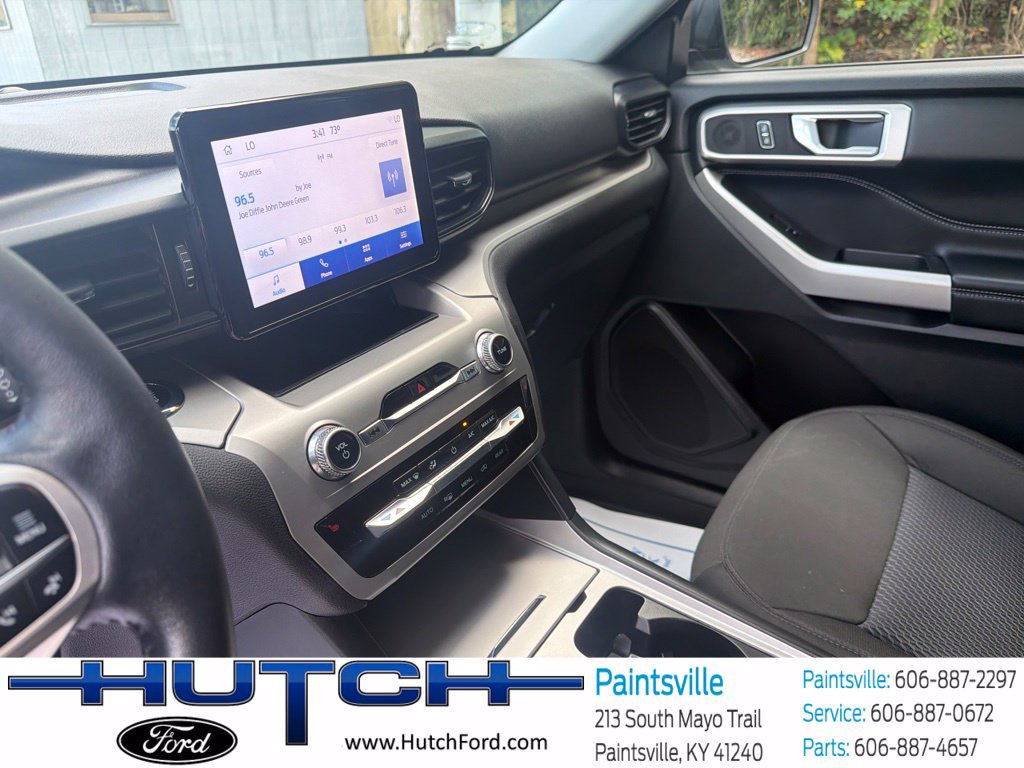 Used 2023 Ford Explorer XLT AWD/4WD image 28