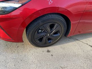 Used 2022 Hyundai Elantra SEL w/ Convenience Package video 3