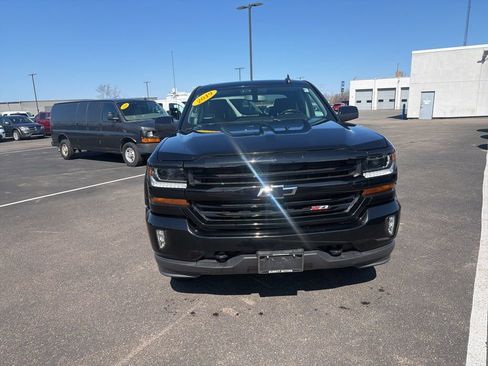 Used 2019 Chevrolet Silverado 1500 LT w/ All Star Edition image 2