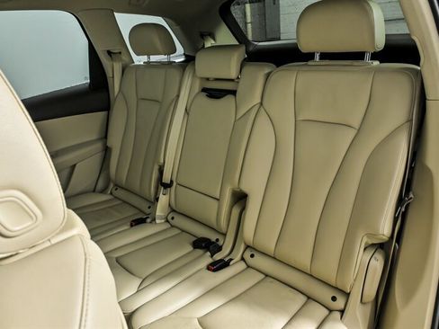 Used 2018 Audi Q7 3.0T Premium Plus w/ Premium Plus Package image 22