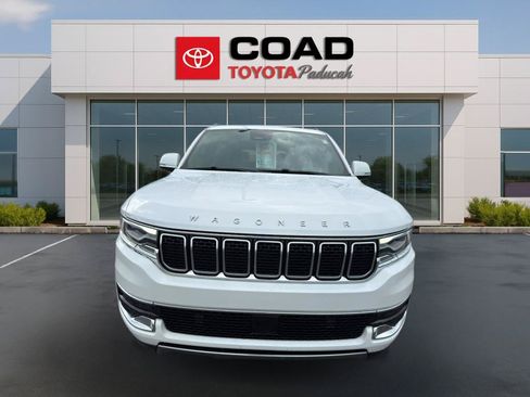 Used 2022 Jeep Wagoneer Series III w/ Premium Group I AWD/4WD image 8
