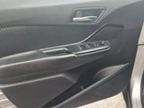 Used 2019 Toyota C-HR LE image 7