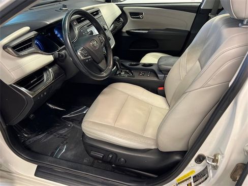 Used 2015 Toyota Avalon XLE Touring image 6