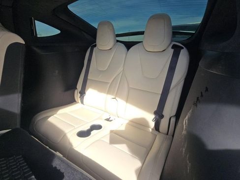 Used 2020 Tesla Model X Performance image 30