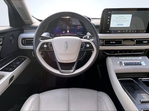 Used 2026 Lincoln Aviator Reserve RWD image 10