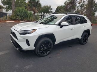 Used 2023 Toyota RAV4 SE video 3