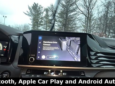 Used 2025 Toyota Camry LE image 3