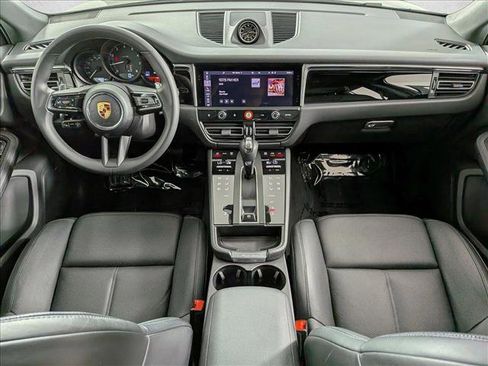 Certified 2025 Porsche Macan Turbo AWD/4WD image 20