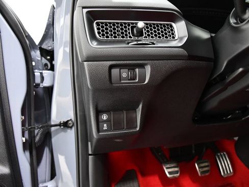 Used 2025 Honda Civic Type R image 11
