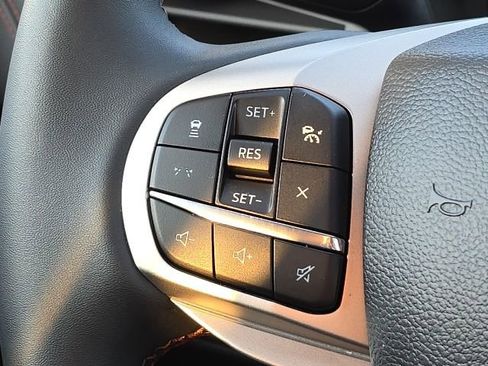 Used 2025 Ford Explorer Active image 39