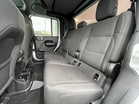 Used 2023 Jeep Gladiator Sport AWD/4WD image 24