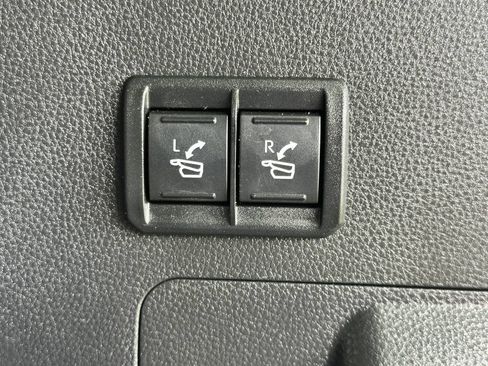 Used 2023 Toyota Sequoia TRD Pro AWD/4WD image 31