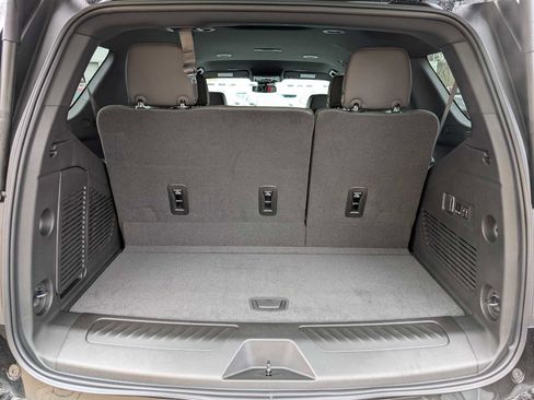 New 2026 GMC Yukon Elevation image 7