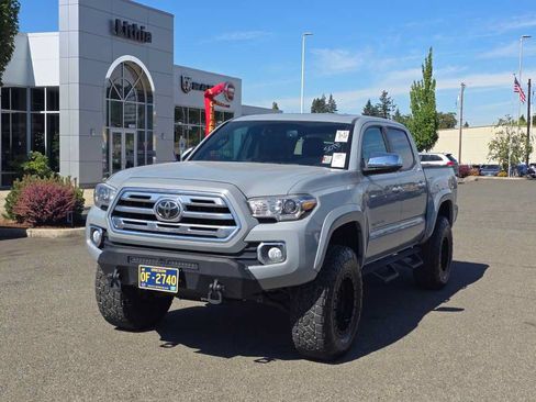 Used 2019 Toyota Tacoma Limited AWD/4WD image 8
