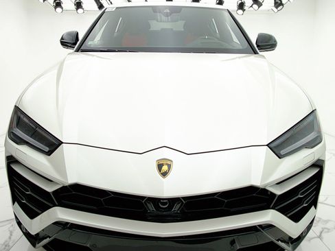 Used 2022 Lamborghini Urus AWD/4WD image 14