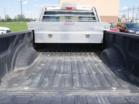 Used 2023 Ford F250 XL w/ F-250 >10K GVWR Package AWD/4WD image 9