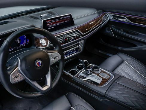 Used 2020 BMW ALPINA B7 xDrive w/ Luxury Rear Seating Package image 28