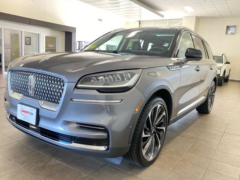 Used 2023 Lincoln Aviator Reserve w/ Equipment Group 201A AWD/4WD image 4