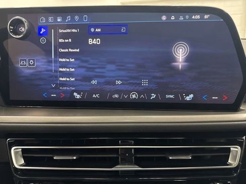 New 2026 Chevrolet Traverse LT w/ Sun and Wheel Package FWD image 16