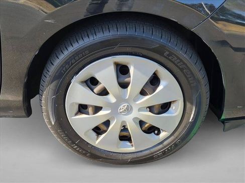 Used 2013 Toyota Prius C One FWD image 21