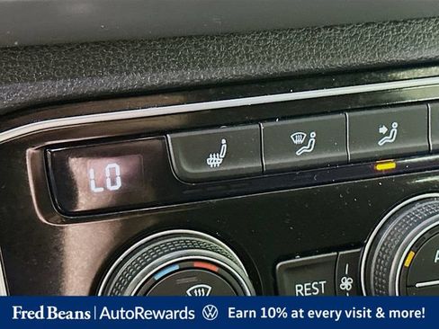 Used 2022 Volkswagen Atlas SE w/ Black Wheel Package AWD/4WD image 25