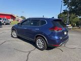 Used 2020 Nissan Rogue SV image 3