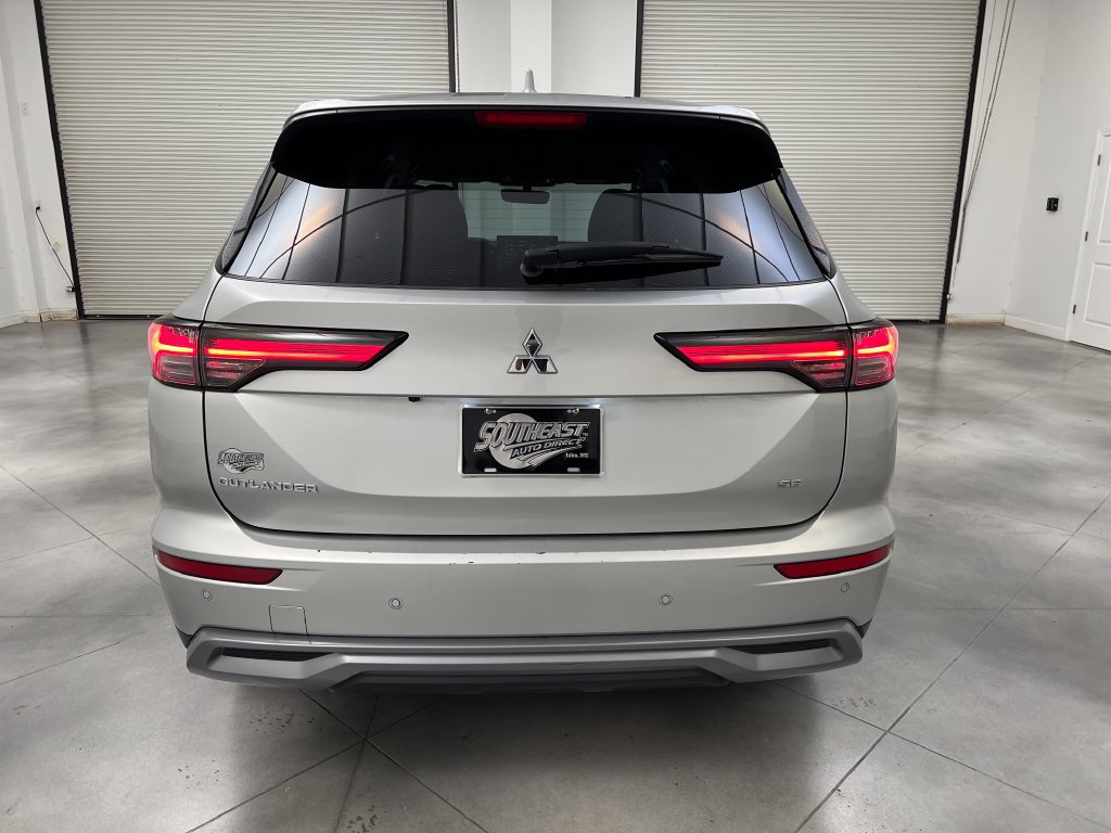 Used 2025 Mitsubishi Outlander SE FWD image 8