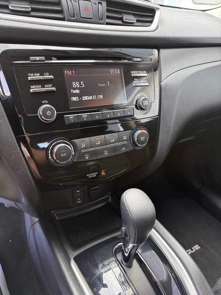 Used 2014 Nissan Rogue S AWD/4WD image 13