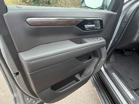 New 2026 Chevrolet Suburban LT w/ Comfort Package image 11