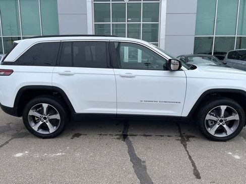 New 2024 Jeep Grand Cherokee Limited 4xe AWD/4WD image 4