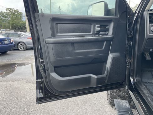 Used 2013 RAM 2500 Tradesman w/ Chrome Appearance Group AWD/4WD image 27