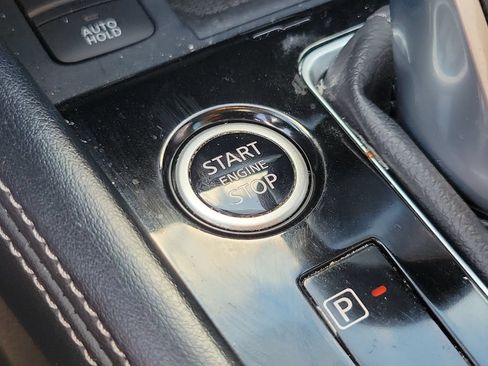 Certified 2023 Nissan Kicks SR w/ SR Premium Package FWD image 28