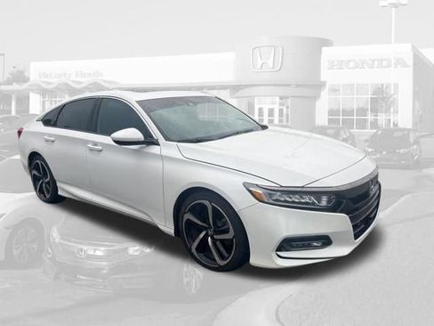 Used 2019 Honda Accord Sport image 3
