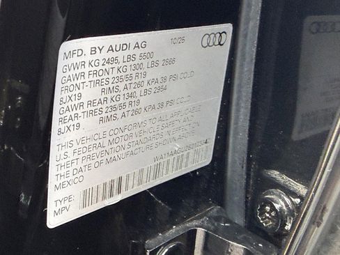 Used 2025 Audi Q5 Premium w/ Convenience Package AWD/4WD image 24