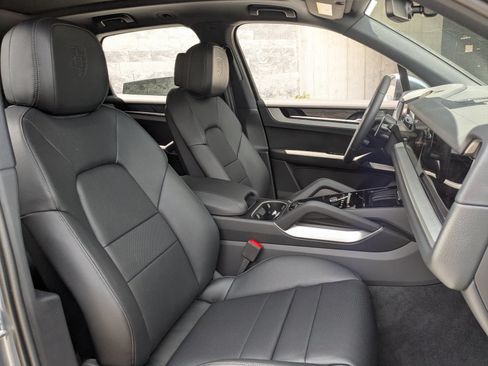 New 2026 Porsche Cayenne AWD/4WD image 25