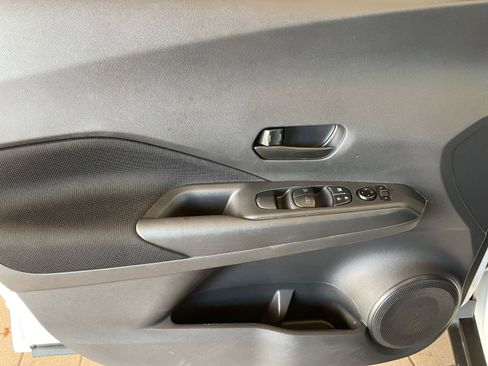 Used 2024 Nissan Kicks S image 18