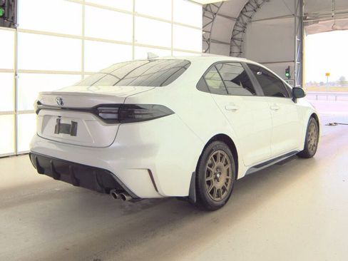 Used 2024 Toyota Corolla SE FWD image 5