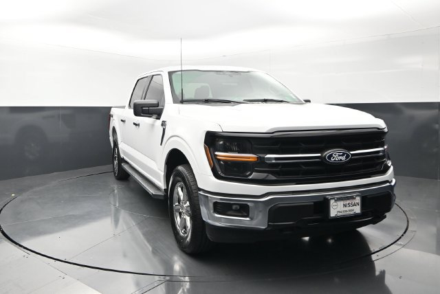 Used 2025 Ford F150 XLT w/ Equipment Group 301A Standard AWD/4WD image 5