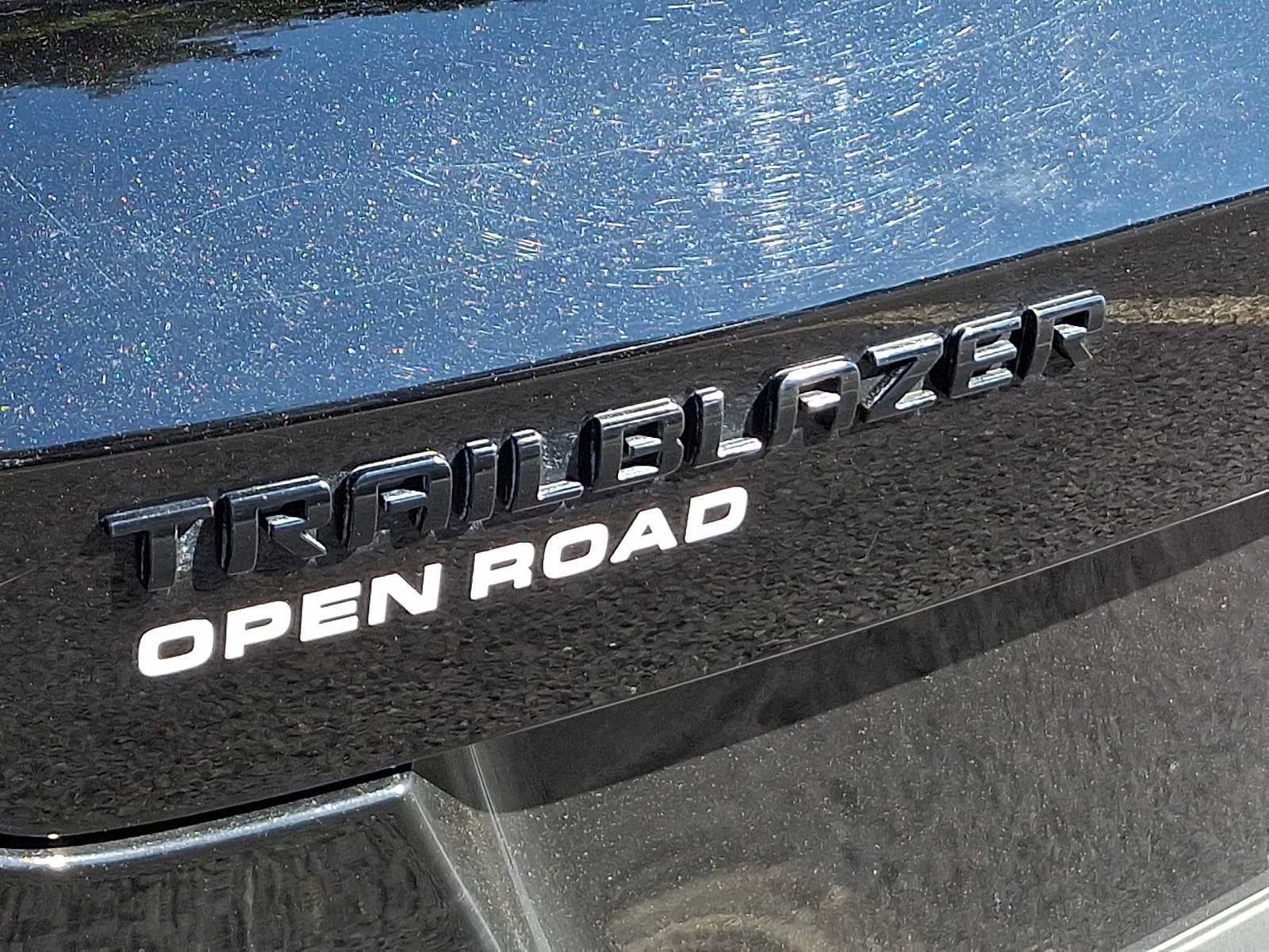 Used 2023 Chevrolet TrailBlazer RS w/ Sun and Liftgate Package FWD image 34