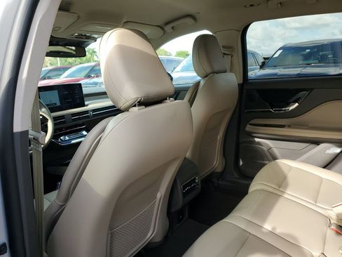 Used 2024 Lincoln Corsair FWD image 10