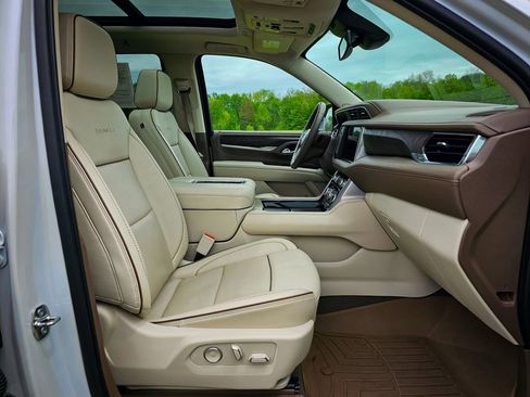 Certified 2023 GMC Yukon Denali AWD/4WD image 40