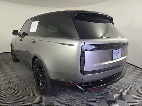 Used 2025 Land Rover Range Rover SE AWD/4WD image 7