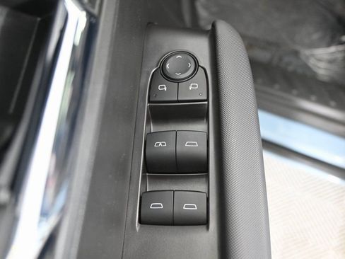 Used 2025 Chevrolet Colorado Z71 w/ Technology Package image 19