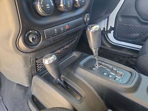 Used 2018 Jeep Wrangler Unlimited Sport S image 12