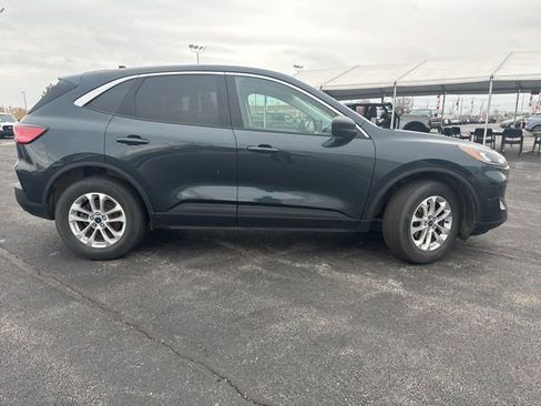 Used 2022 Ford Escape SE w/ Convenience Package AWD/4WD image 2
