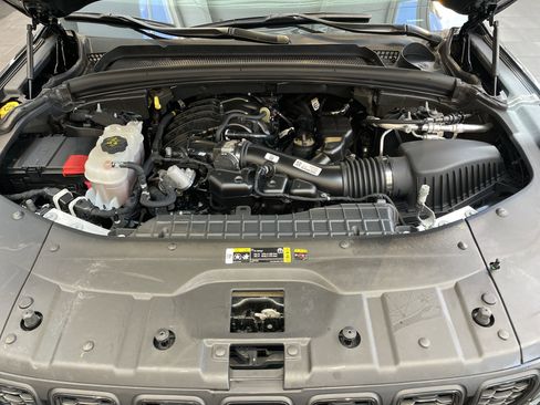 Used 2024 Jeep Grand Cherokee Altitude AWD/4WD image 59