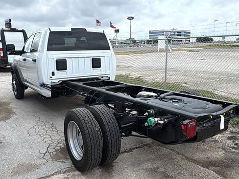 New 2026 RAM 5500 Tradesman w/ Chrome Appearance Group AWD/4WD image 6